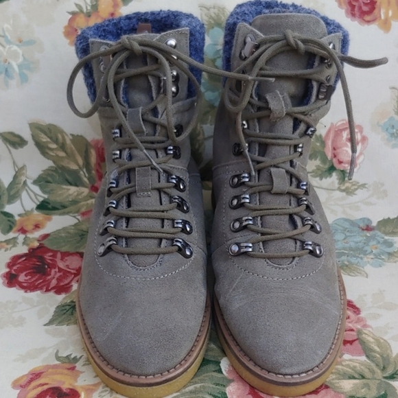 Urban Outfitters Women's Gum Sole Hiker Style Suede Boots Grey & Blue size 8.5 - Picture 3 of 17